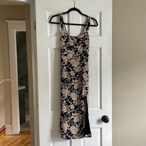 Flower print Abercrombie & Fitch midi dress with a slit - size XS